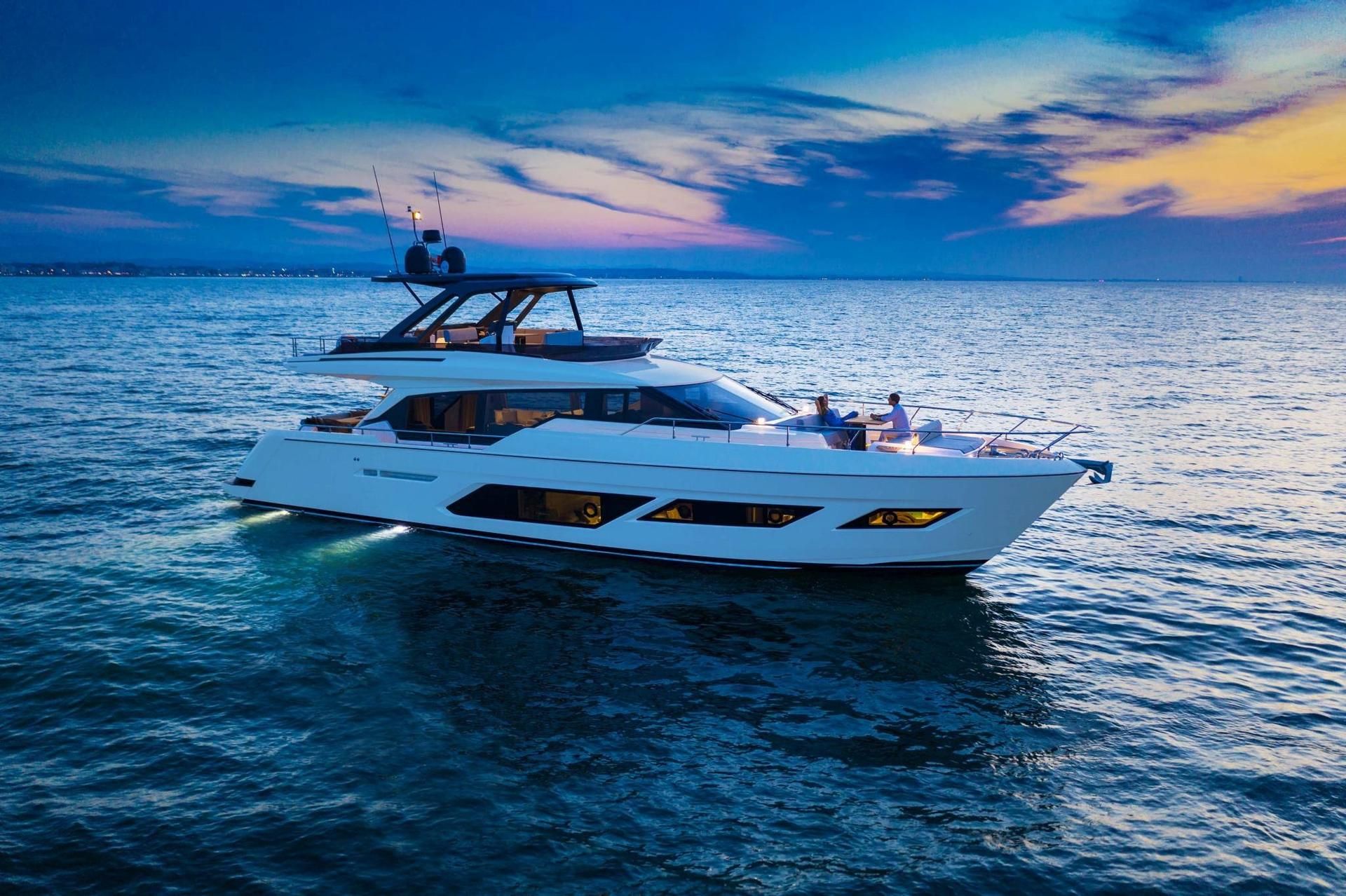 Новая Ferretti Yachts 720 доступна к поставке